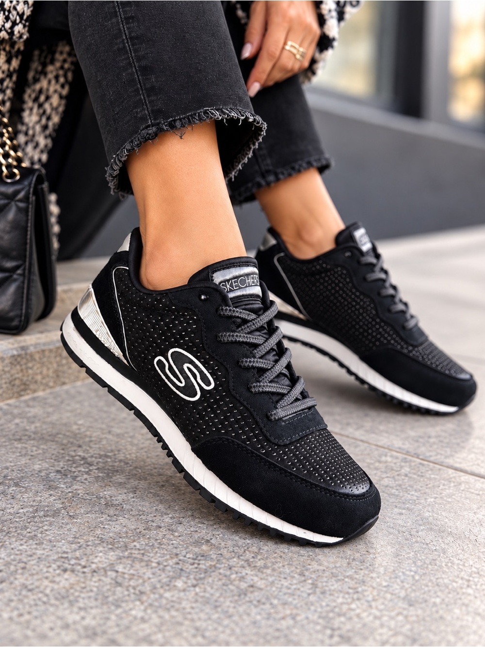 Skechers 908 BKSL Women’s 7 Black Silver Rhinestone Air-Cooled Memory Foam Shoes